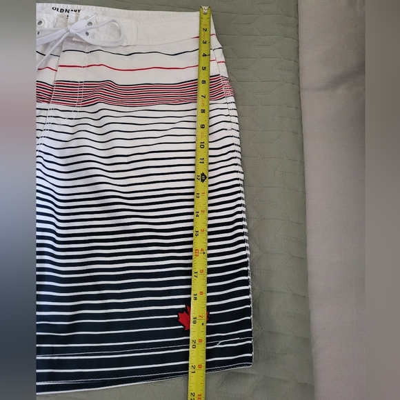 Old Navy Mens Swim Trunks - Picture 3 of 8